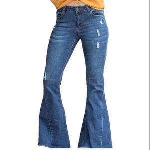✨️L&B Bell Bottom flare mid wash Blue Jeans!✨️